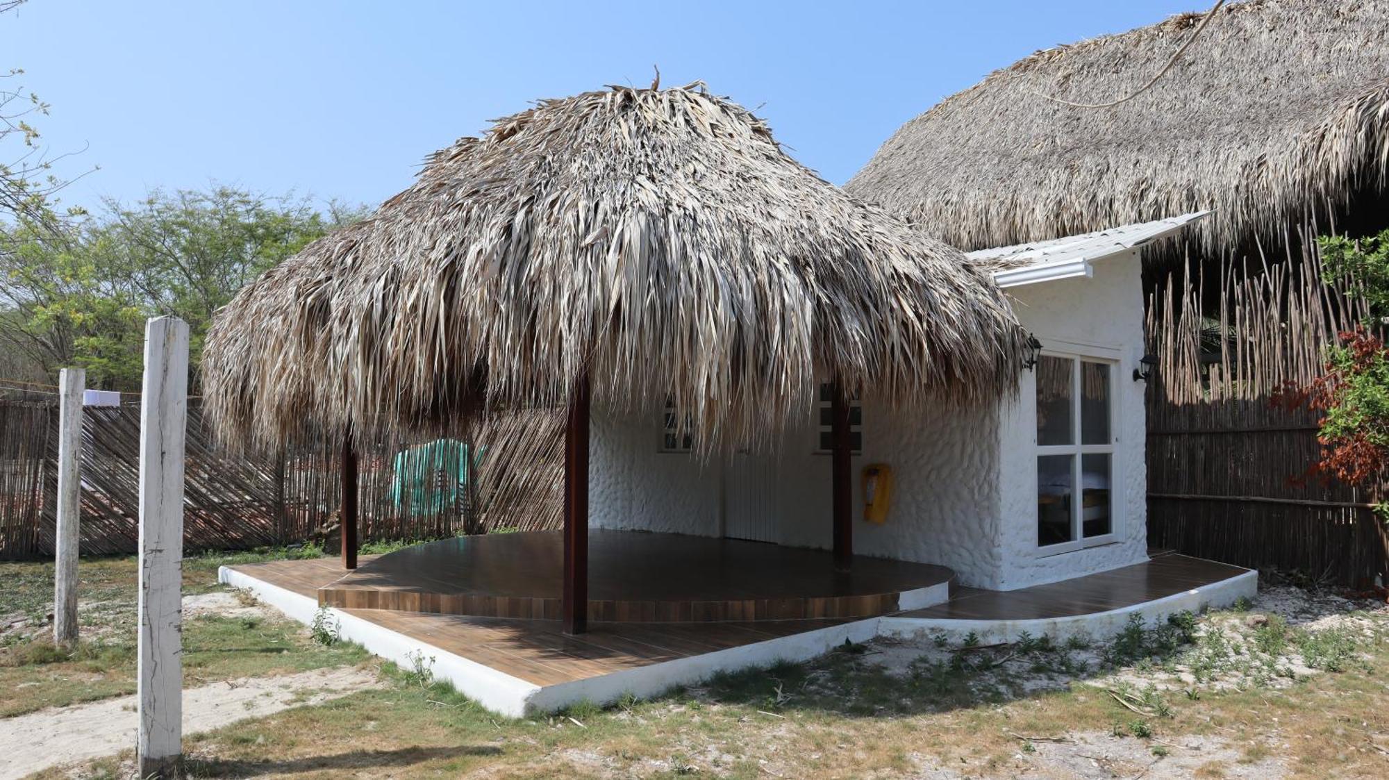 Marine Beach Club & Hotel By Tequendama Tierra Bomba Exterior foto
